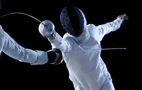 AYX-击剑超级杯掀起高潮，渝州白虎队强势横扫中原天狼队，老将里程碑之夜——中场绞杀压制对手(绞杀魔印和恶意魔印哪个好)