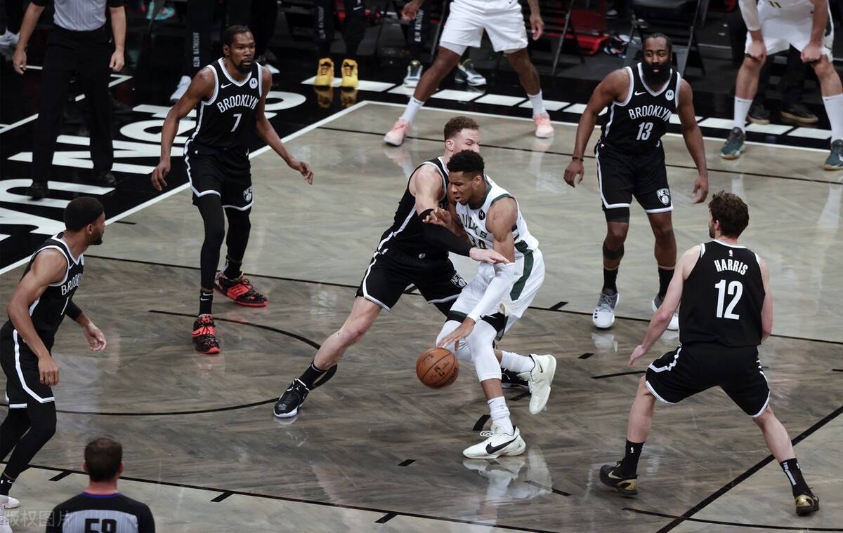 详细阅读:AYX- c罗看网球 AYX- c罗看网球