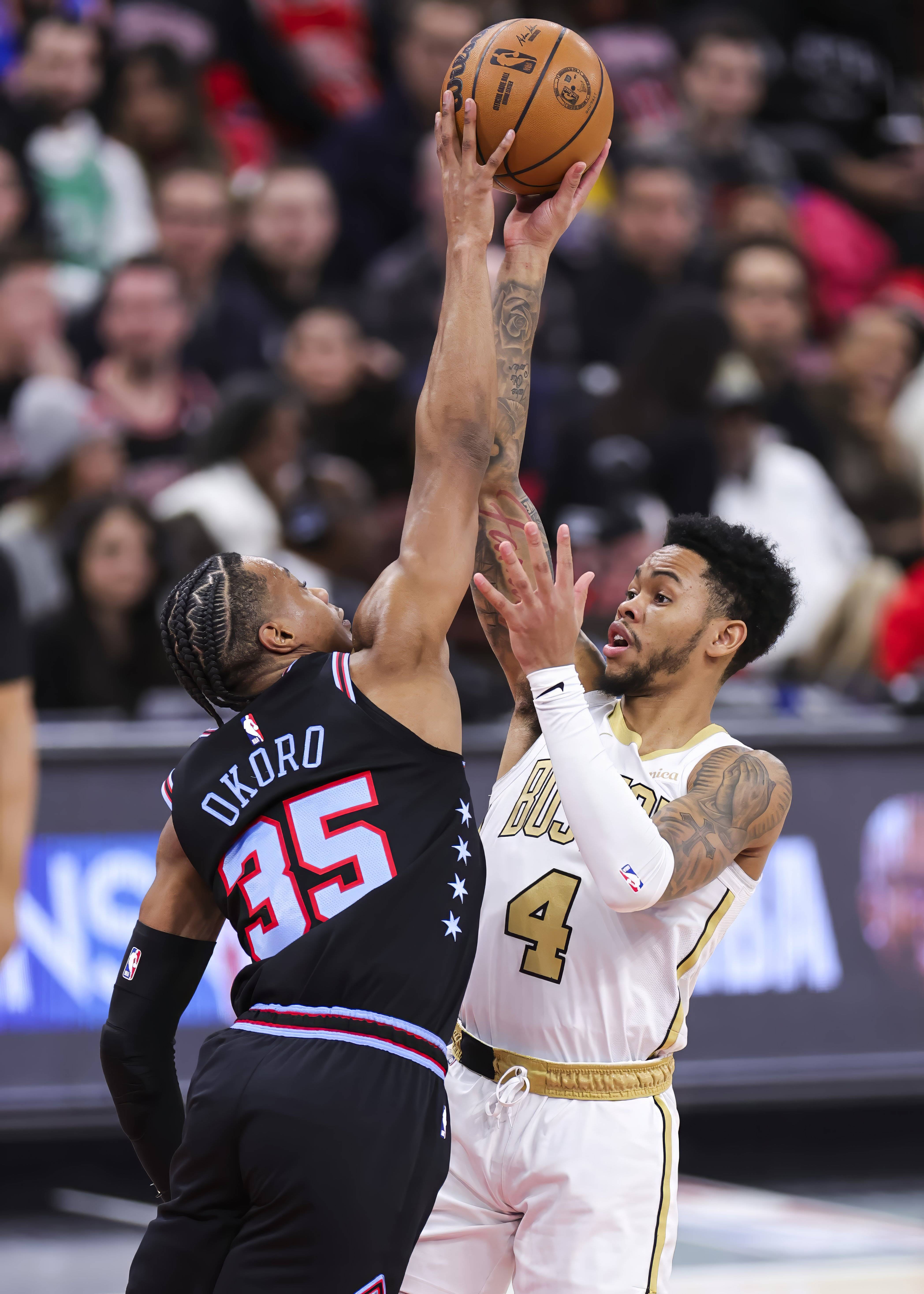 爱游戏-詹姆斯在公牛比赛中精彩发挥，挺进下一轮引发热议！的简单介绍